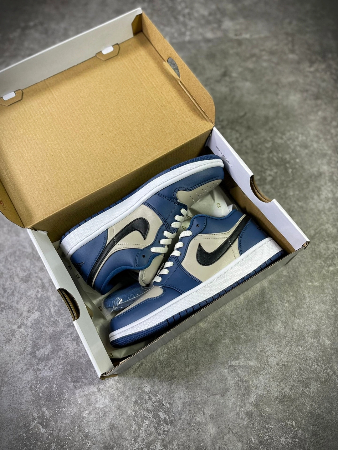XH Air Jordan 1 Low "Georgetown" review Ethan 04