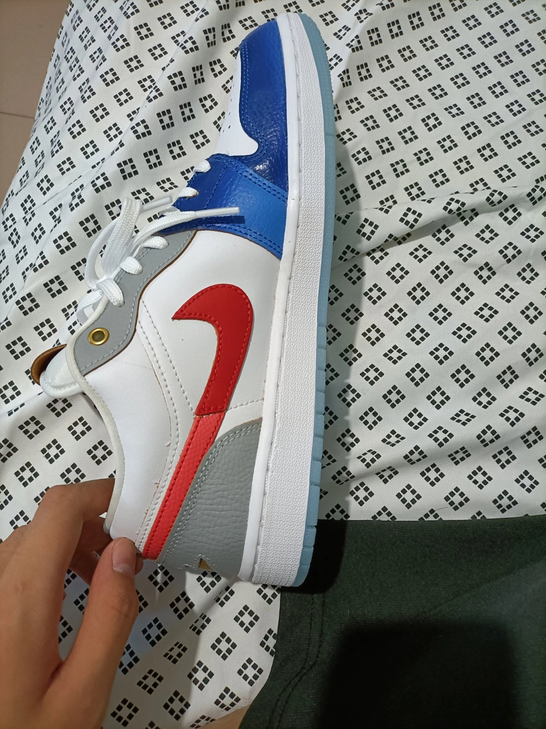 XH Air Jordan 1 Low "Philippines" review Emma 03