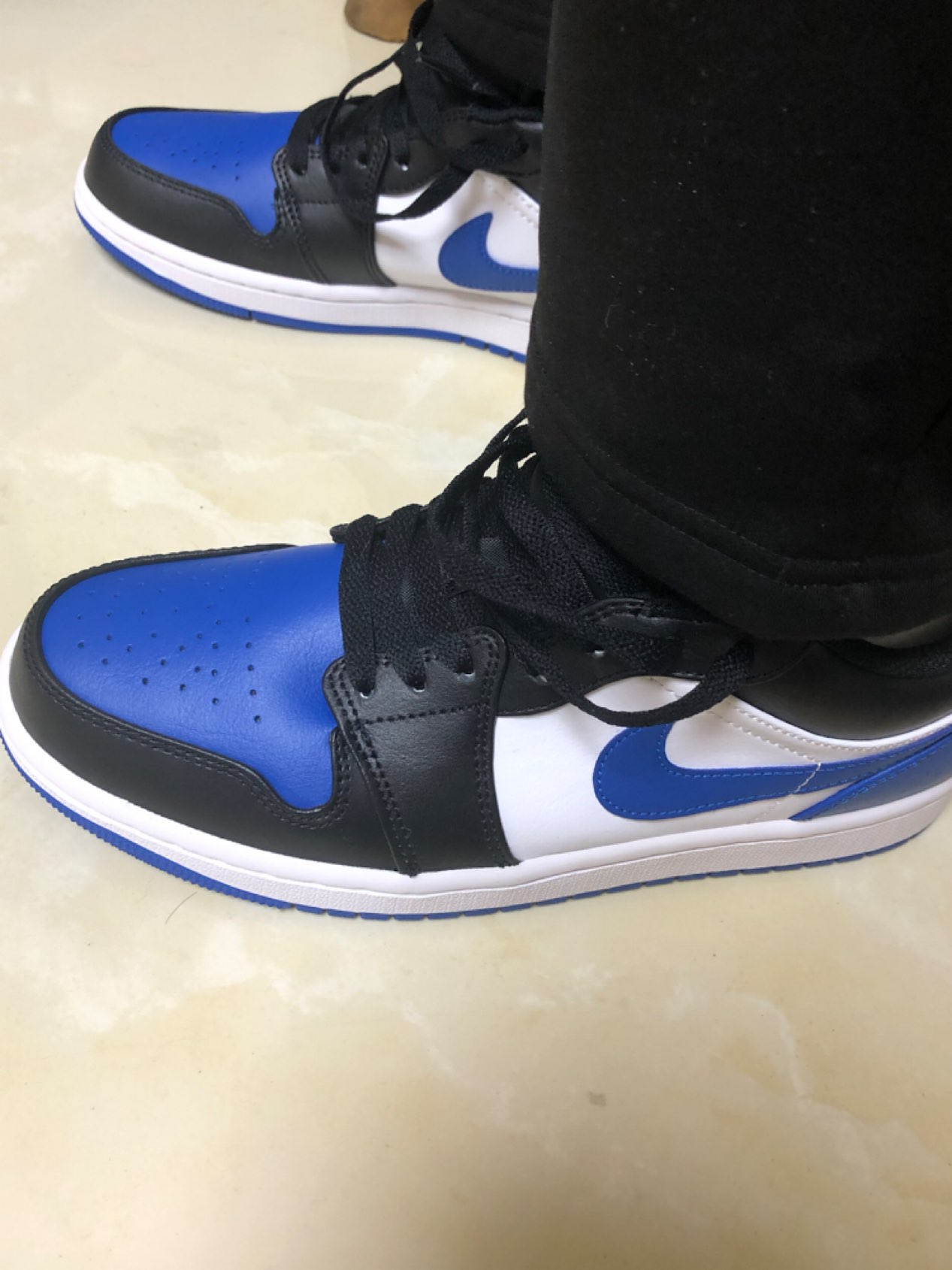 XH Air Jordan 1 Low "Royal Toe" 2023 Shoes review Lucas 04