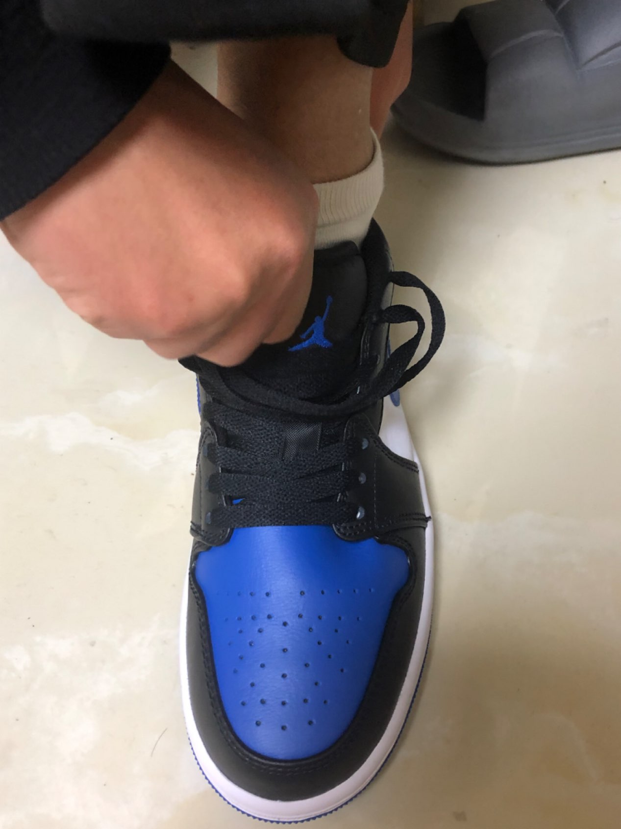 XH Air Jordan 1 Low "Royal Toe" 2023 Shoes review Lucas 03