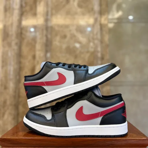 XH Air Jordan 1 Low ‘Chicago’Black Gray Red review 