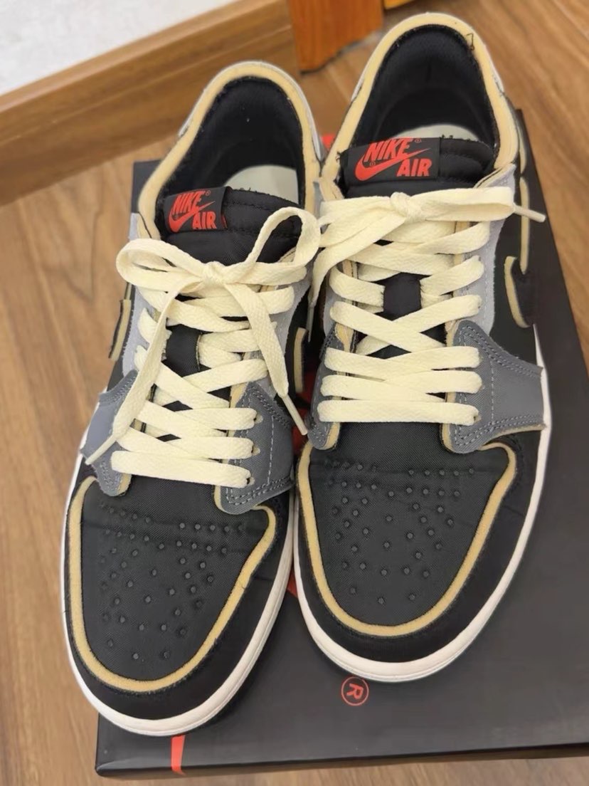 XH Air Jordan 1 Low Black Grey review Zoe 02
