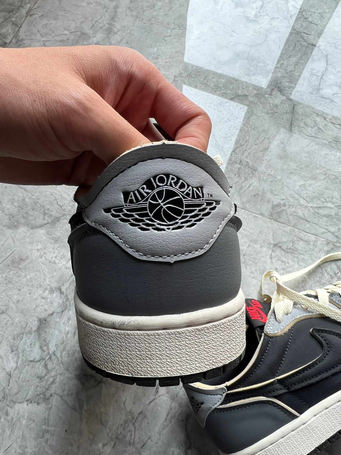 XH Air Jordan 1 Low Black Grey review Paisley 03