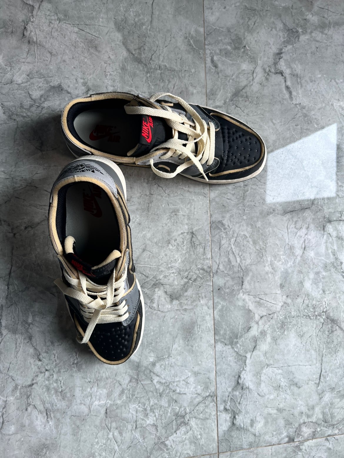 XH Air Jordan 1 Low Black Grey review Paisley 02