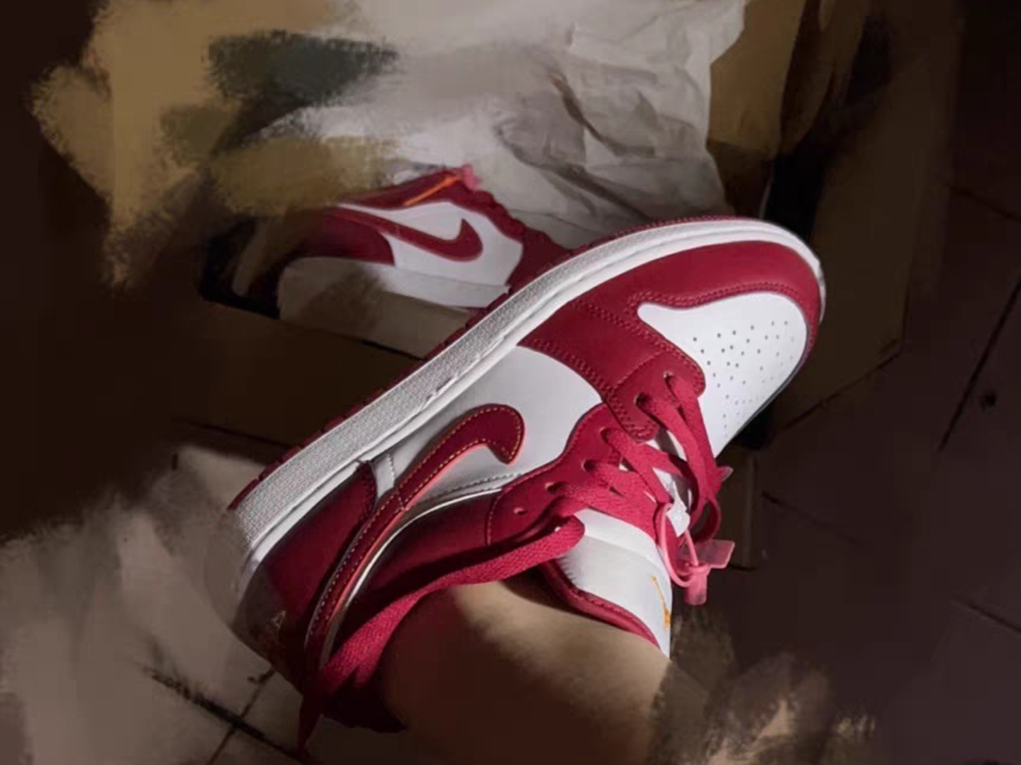 XH Air Jordan 1 Low Whiter'Red review Paisley 02