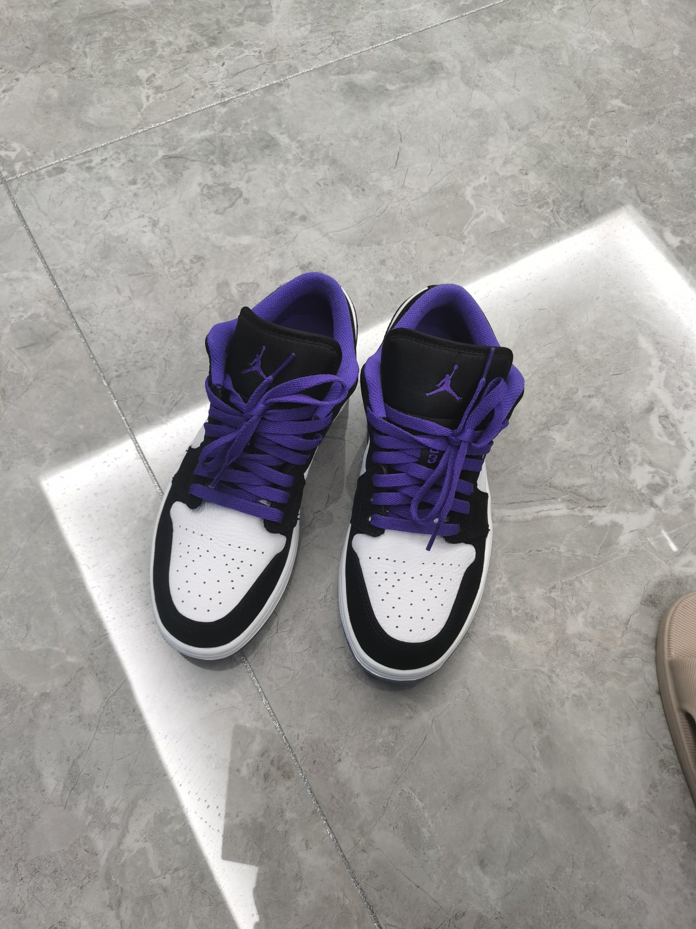 XH Travis Scott x Air Jordan 1 Low Big Slam Dunk review Nora 03