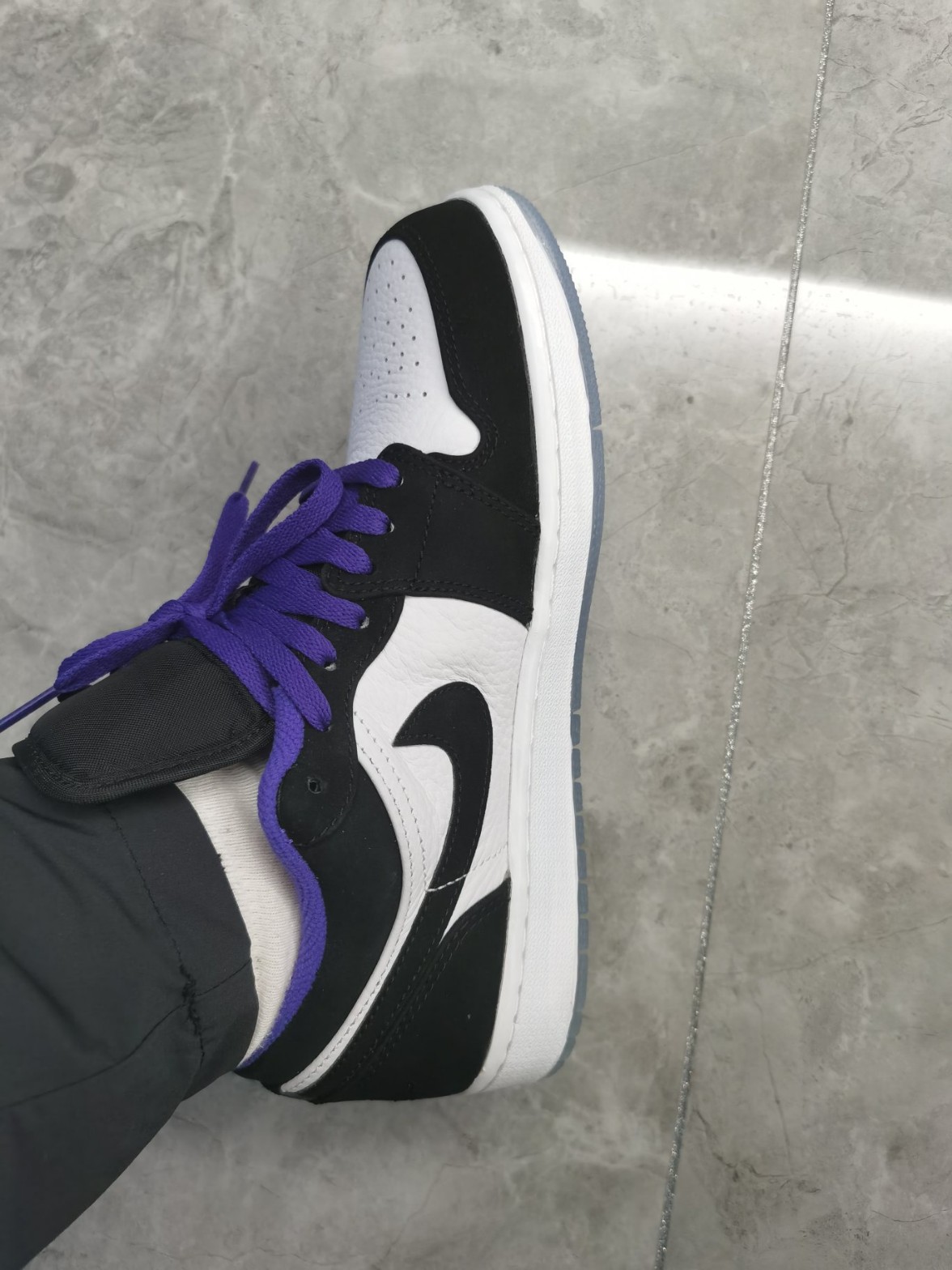 XH Travis Scott x Air Jordan 1 Low Big Slam Dunk review Nora 05