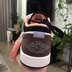 XH Air Jordan 1 Low Mocha review Joseph 02