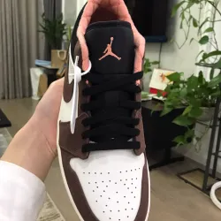 XH Air Jordan 1 Low Mocha review Joseph 03