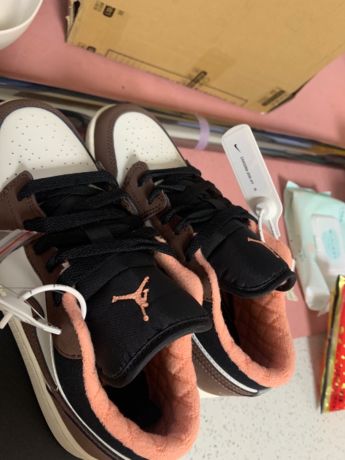 XH Air Jordan 1 Low Mocha review Luke 03