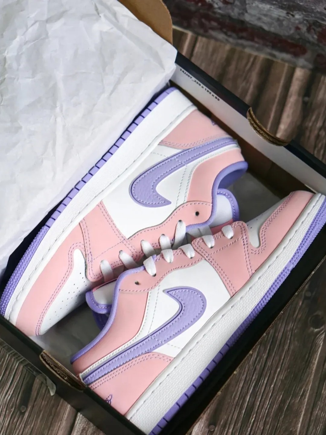 XH Air Jordan 1 Low SE Arctic Punch review Penelope