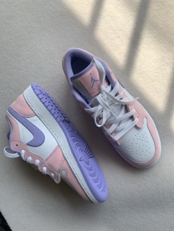 XH Air Jordan 1 Low SE Arctic Punch review Gabriella 03
