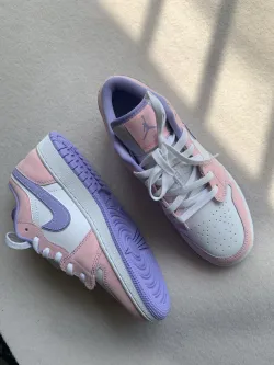 XH Air Jordan 1 Low SE Arctic Punch review Gabriella 03