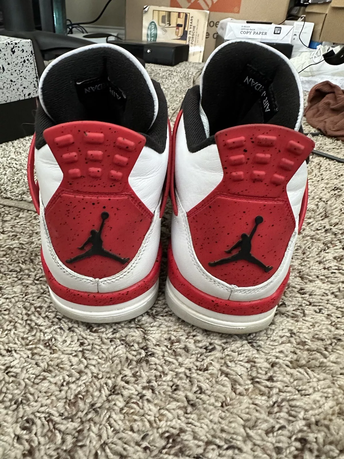 XP Batch  Air Jordan 4 Fire Red review Ines Bermudez 02