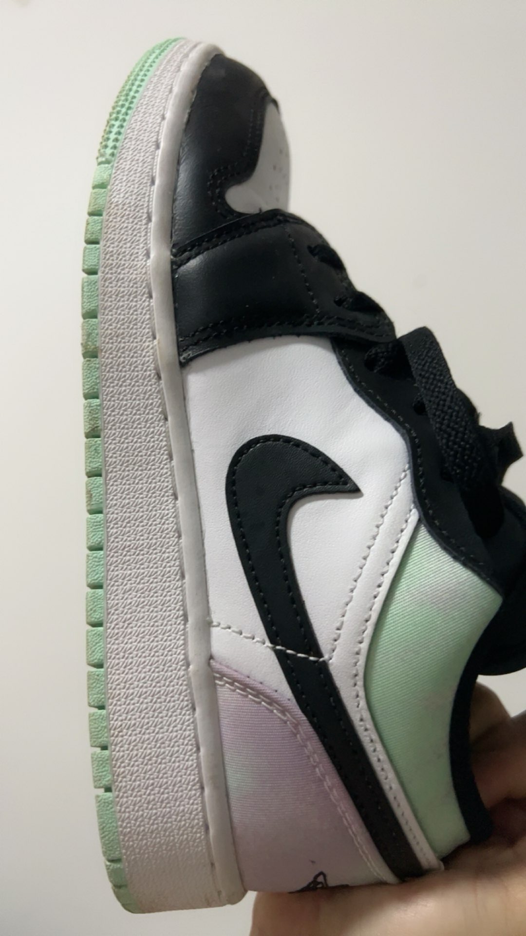 XH Air Jordan 1 Low SE Tie Dye review Carlos 02