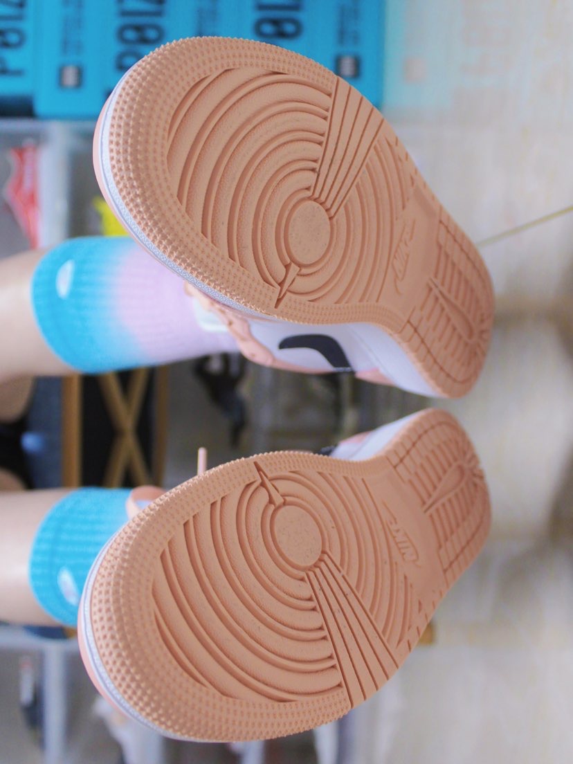 XH Air Jordan 1 Low Arctic Powder review Ian 03