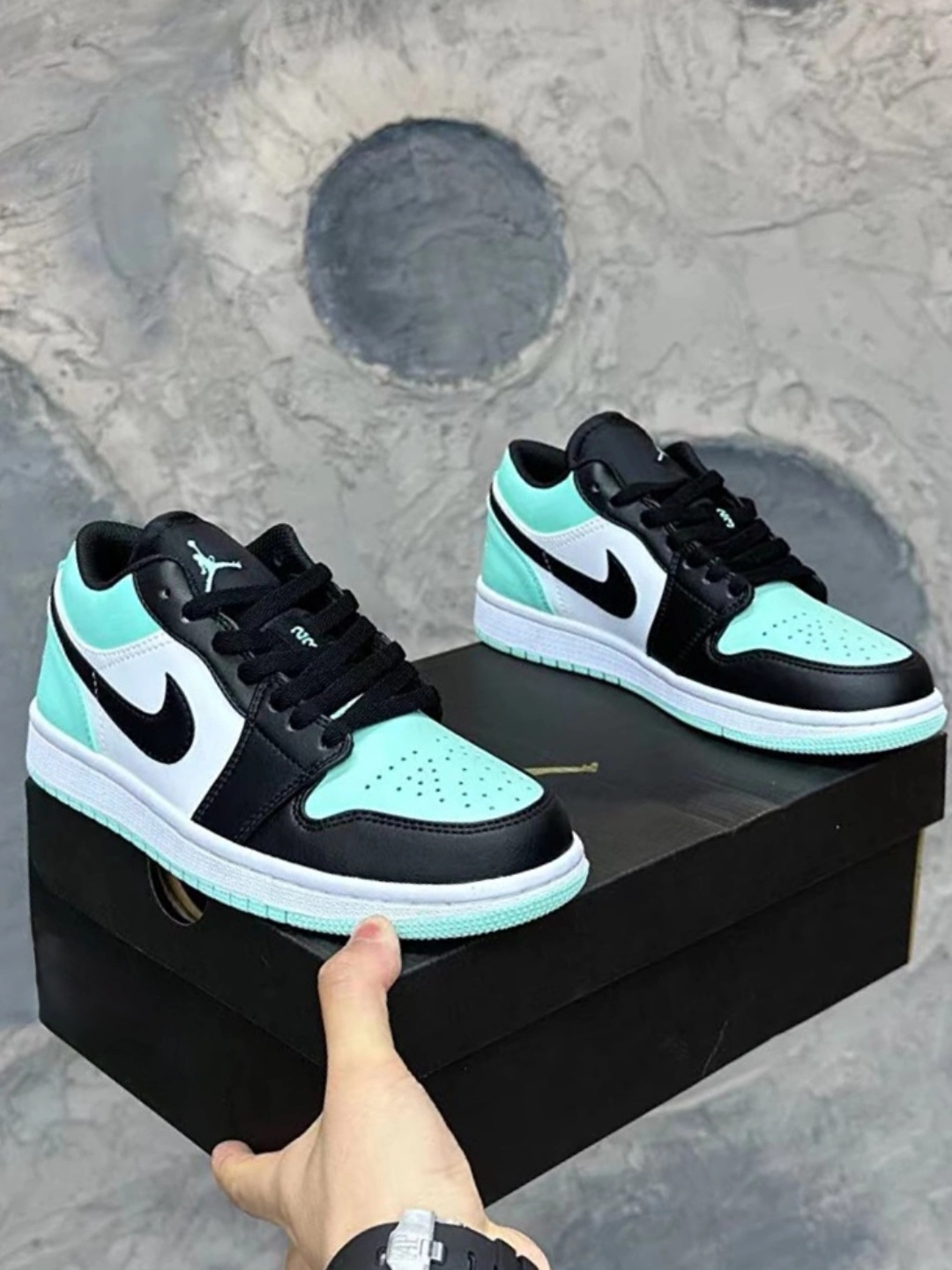 XH Air Jordan 1 Low Mint Green review Olivia 01