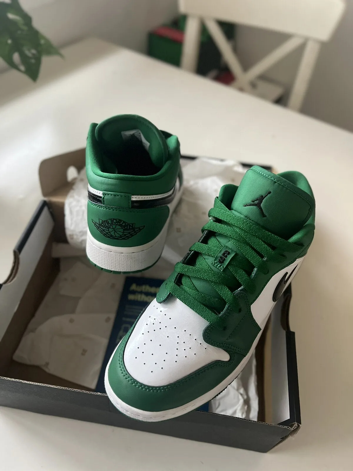 XH Air Jordan 1 Low Pine Green review Isabella 03