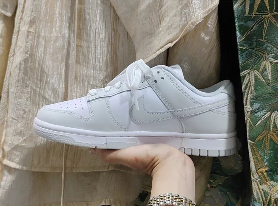SX Nike Dunk Low Photon Dust review Amanda Wayd