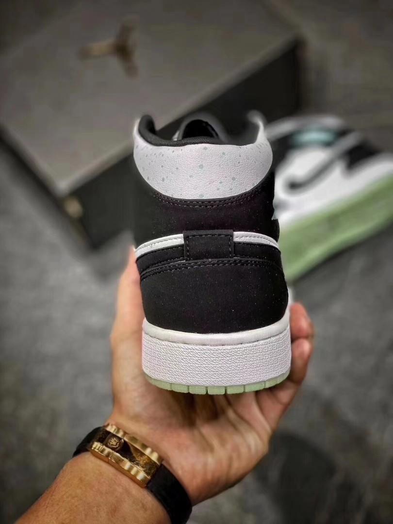 MID Air Jordan 1 Mid GS White Black Teal Tint review Bruce 01