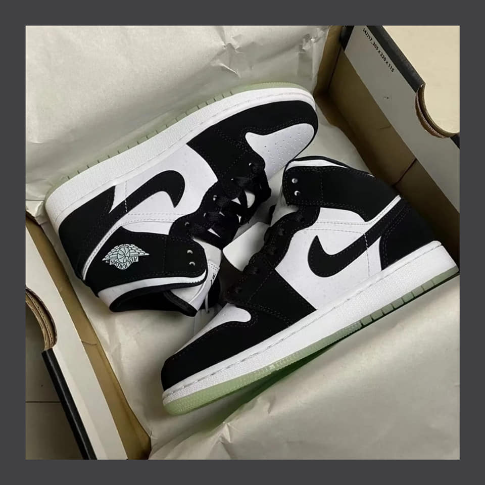 MID Air Jordan 1 Mid GS White Black Teal Tint review Nora