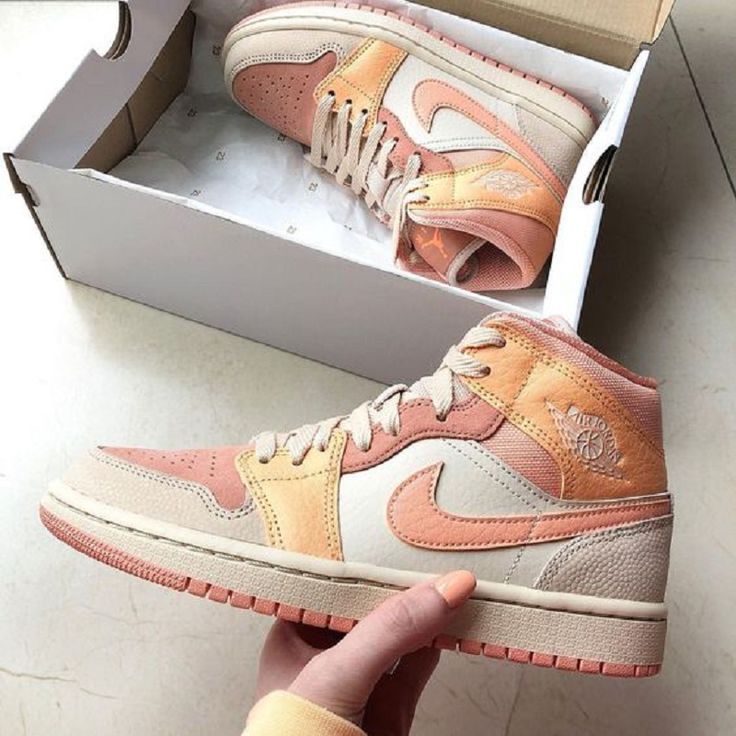 MID Air Jordan 1 Mid Apricot Orange review Sam