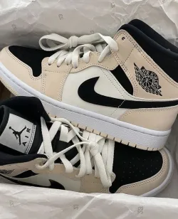 MID Air Jordan 1 Mid Barely Orange review Diana