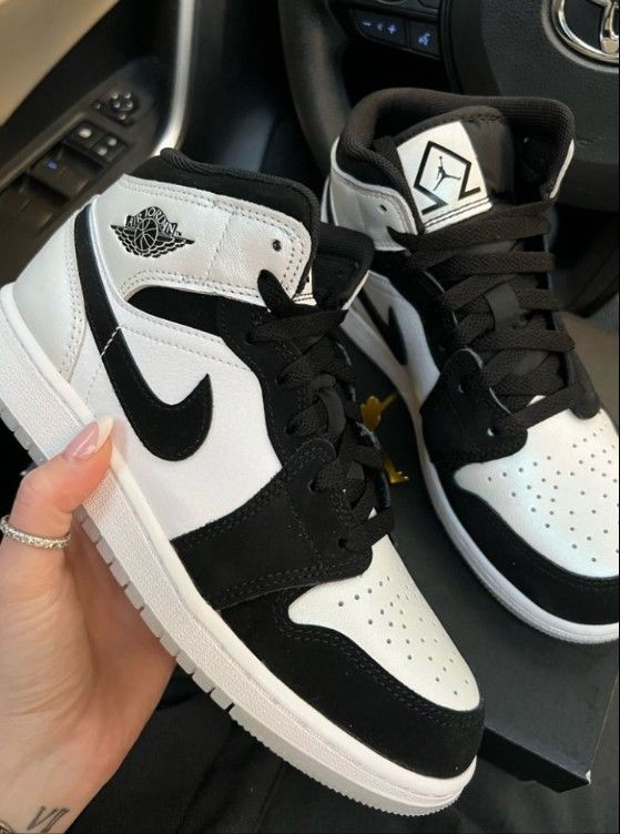 MID Air Jordan 1 Mid Diamond Shorts review Five stars, no question.