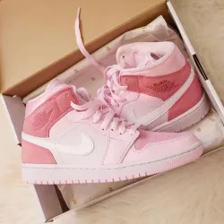MID Air Jordan 1 Mid Digital Pink review Vanessa 01