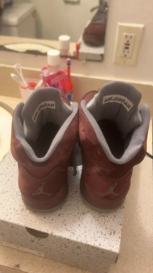 Q4 Air Jordan 5 “Burgundy” review 