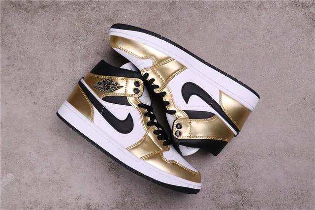MID Air Jordan 1 Mid SE GS Metallic Gold review Rachel