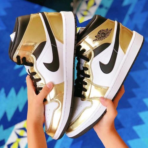 MID Air Jordan 1 Mid SE GS Metallic Gold review Ian