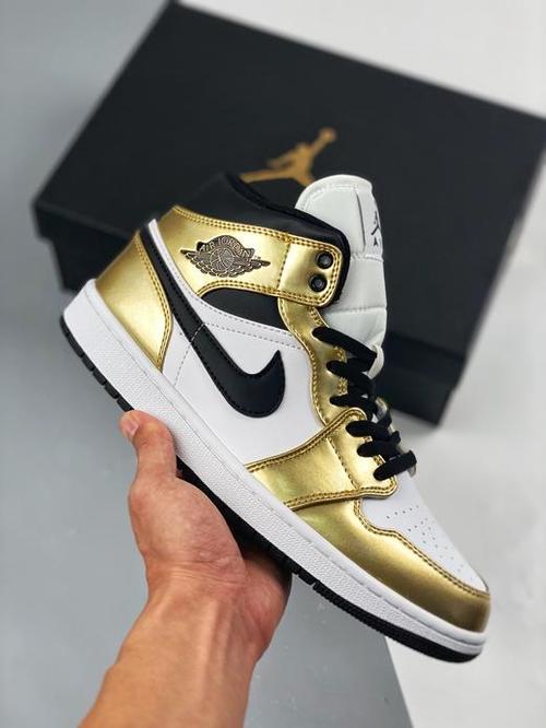 MID Air Jordan 1 Mid SE GS Metallic Gold review Jake