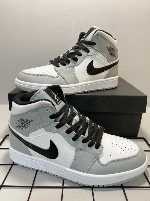 MID Air Jordan 1 Mid Light Smoke Grey 554724-092 review Kelly