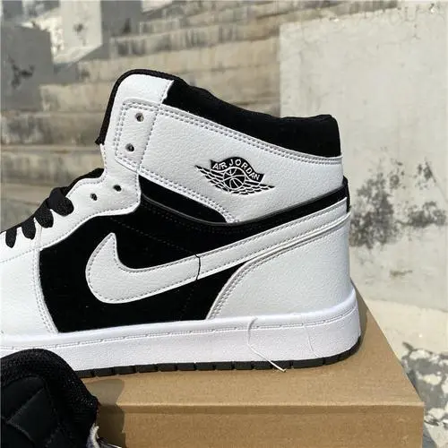 MID Air Jordan 1 Mid Tuxedo review 