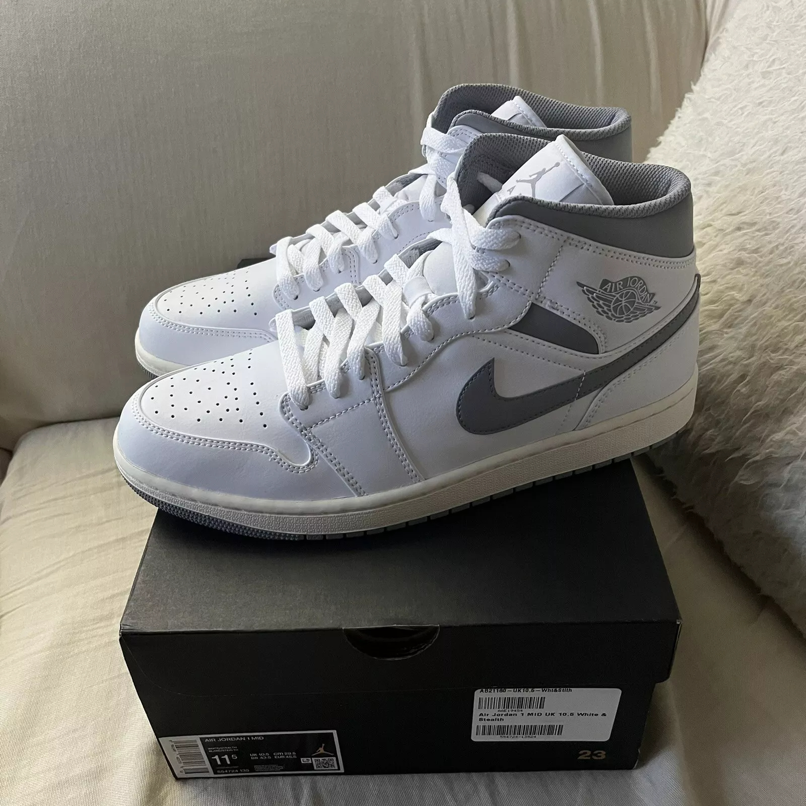 MID Air Jordan 1 Mid Xin Hui review Bella 02
