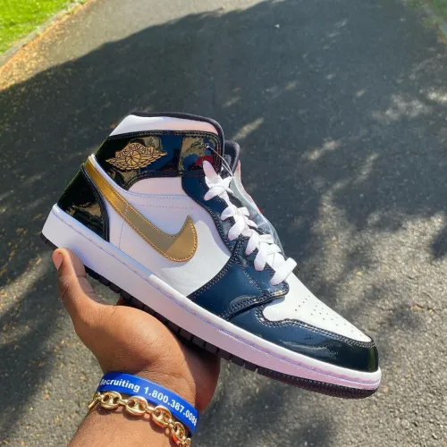 MID Air Jordan 1 Mid SE Black Gold Patent Leather review 