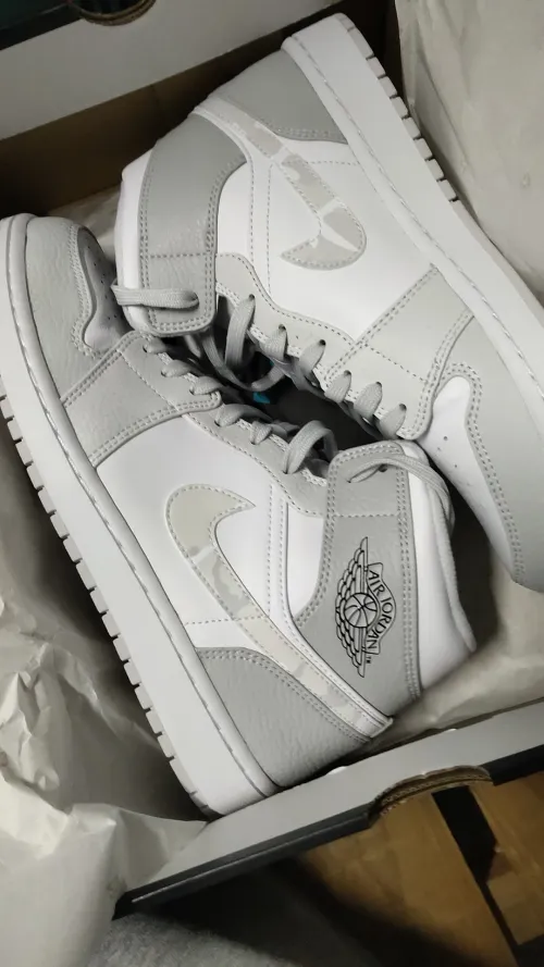 MID Air Jordan 1 Mid Grey Camo review 