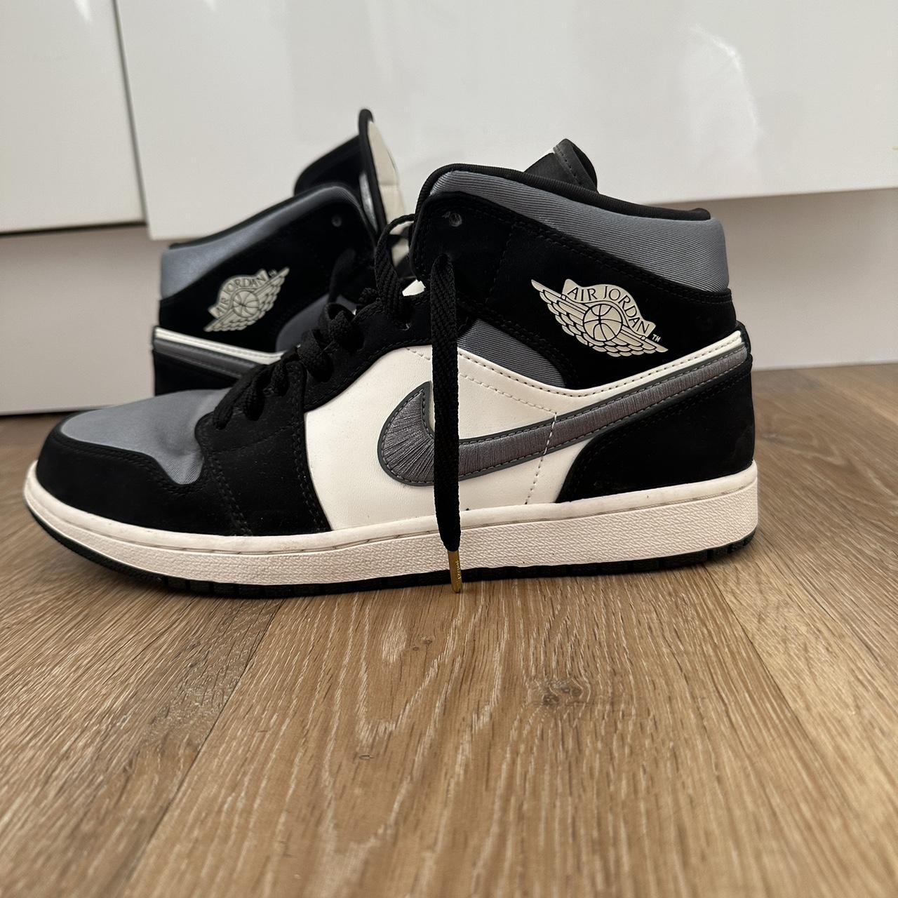 MID Air Jordan 1 Mid Satin Grey review Zoe 02