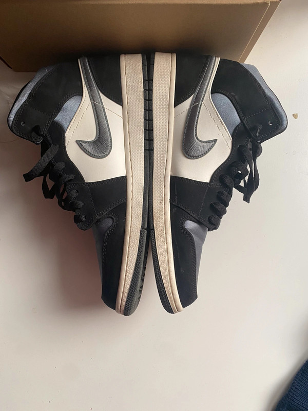 MID Air Jordan 1 Mid Satin Grey review Ted 04