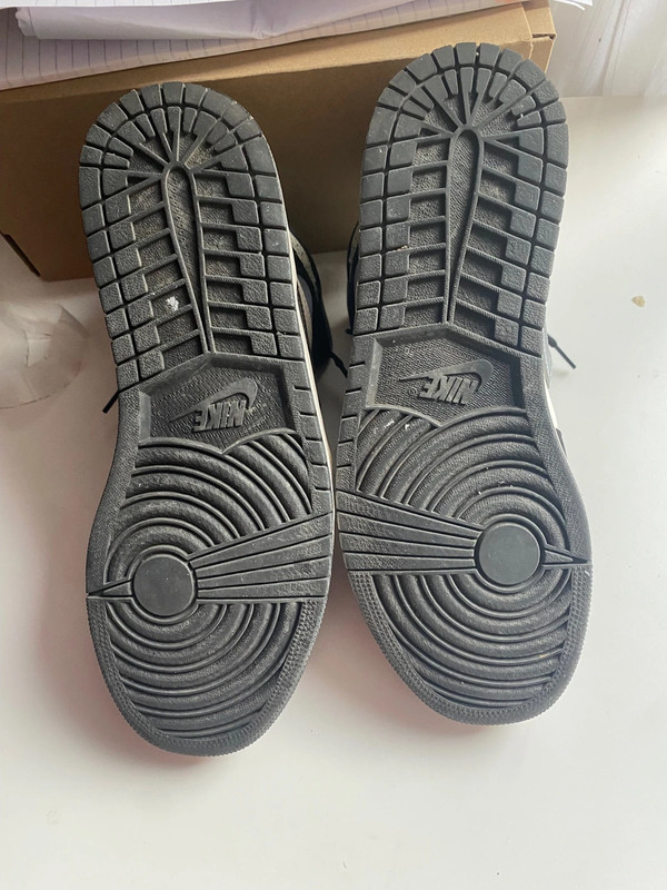 MID Air Jordan 1 Mid Satin Grey review Ted 05