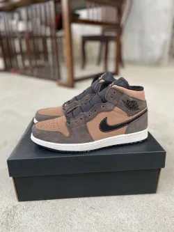 MID Air Jordan 1 Mid SE Dark Chocolate review Gary