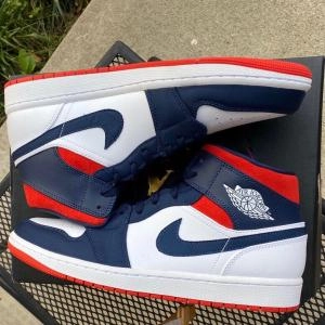 MID Air Jordan 1 Mid SE USA review 