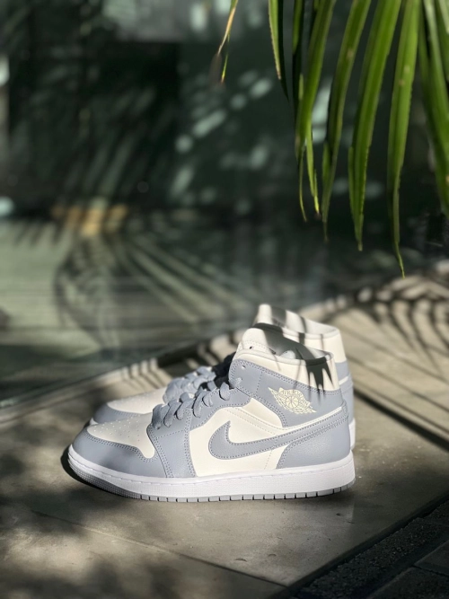 MID Air Jordan 1 Mid Grey Fog 554724-082 review 