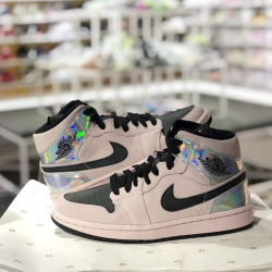 MID Air Jordan 1 Mid Iridescent review Jessica