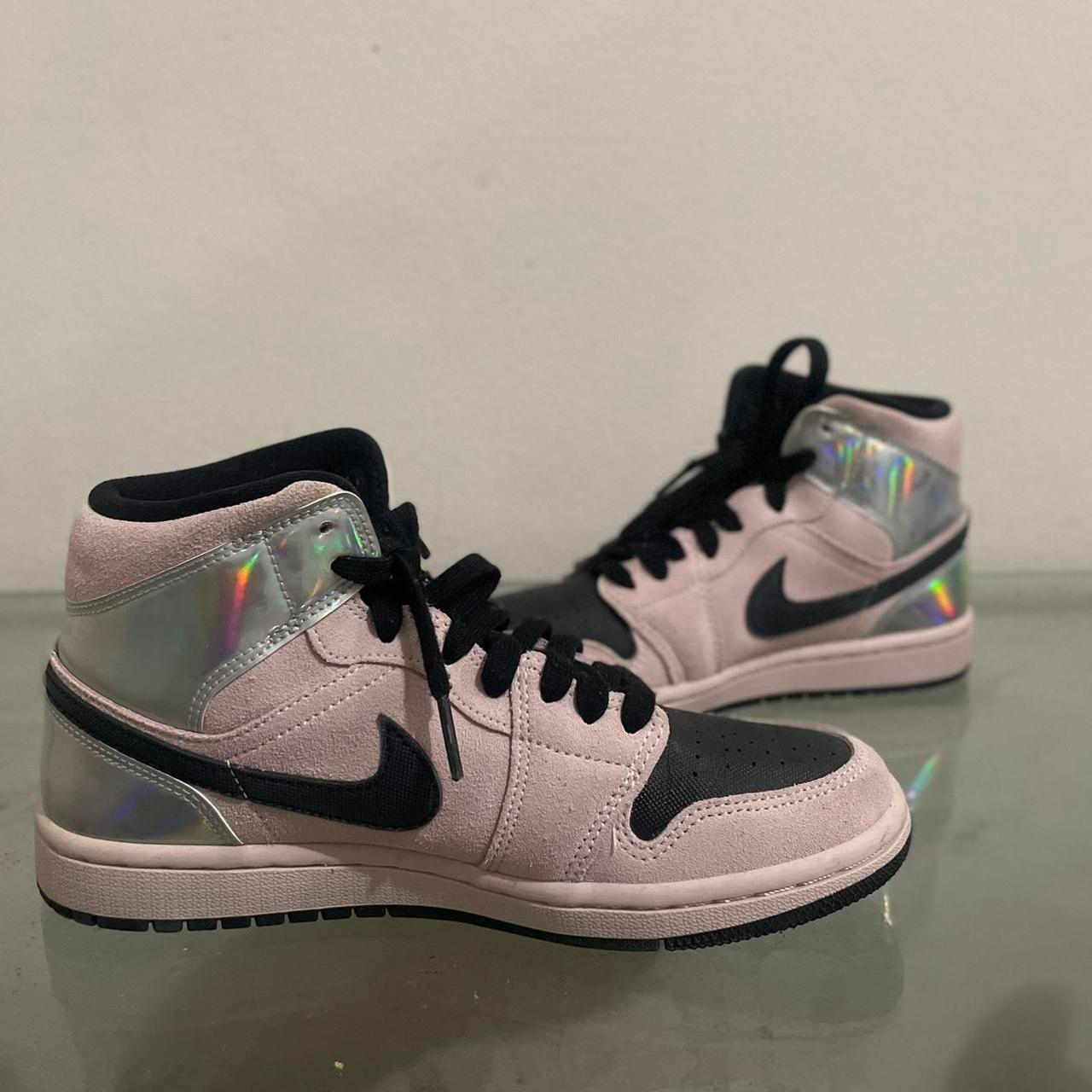MID Air Jordan 1 Mid Iridescent review Marvin 02