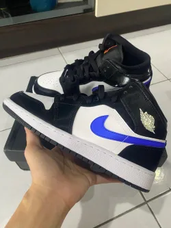 MID Air Jordan 1 Mid Astronomy Blue review Monica