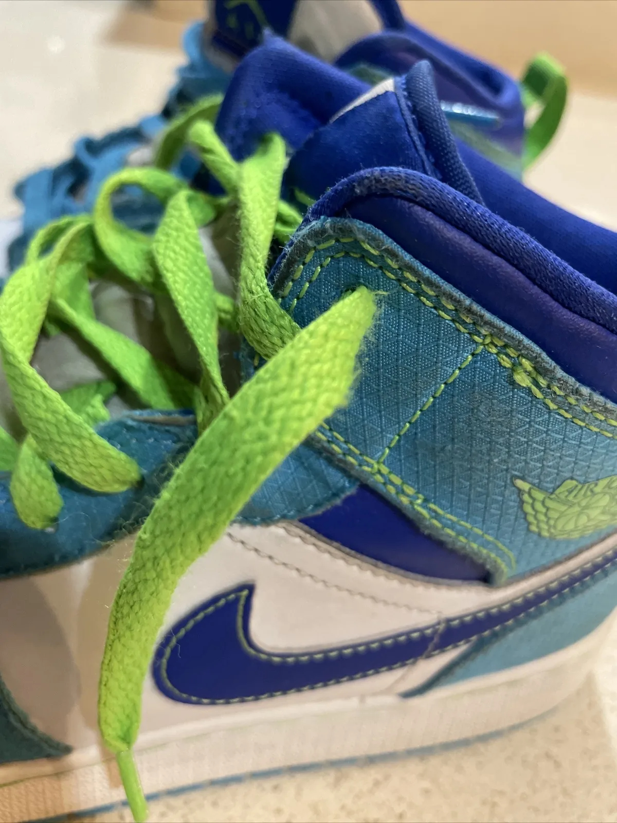 MID Air Jordan 1 Mid SE (GS) Sprite review Michelle 01