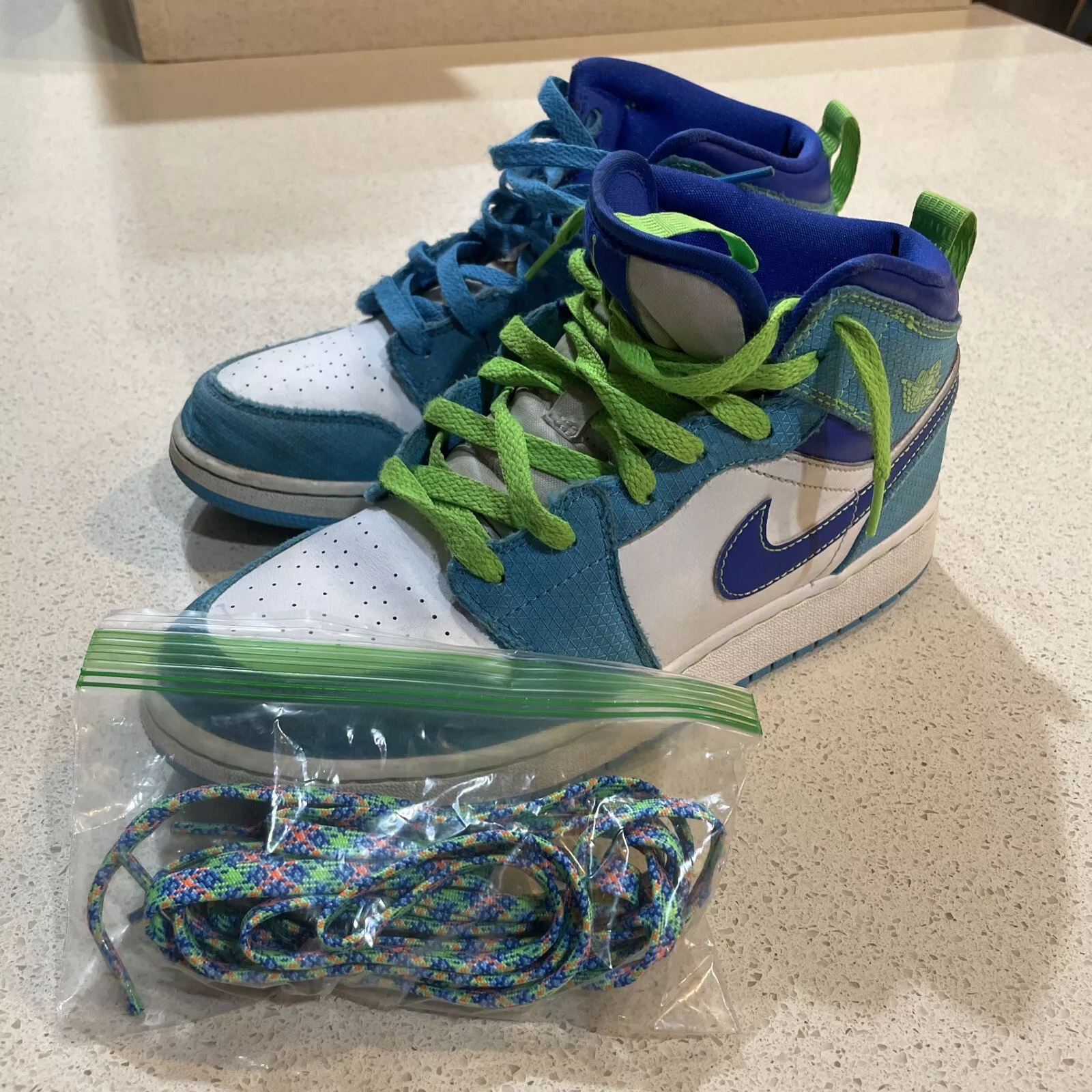 MID Air Jordan 1 Mid SE (GS) Sprite review Michelle 03