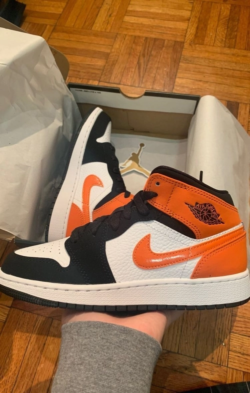 MID Air Jordan 1 Mid Shattered Backboard review 